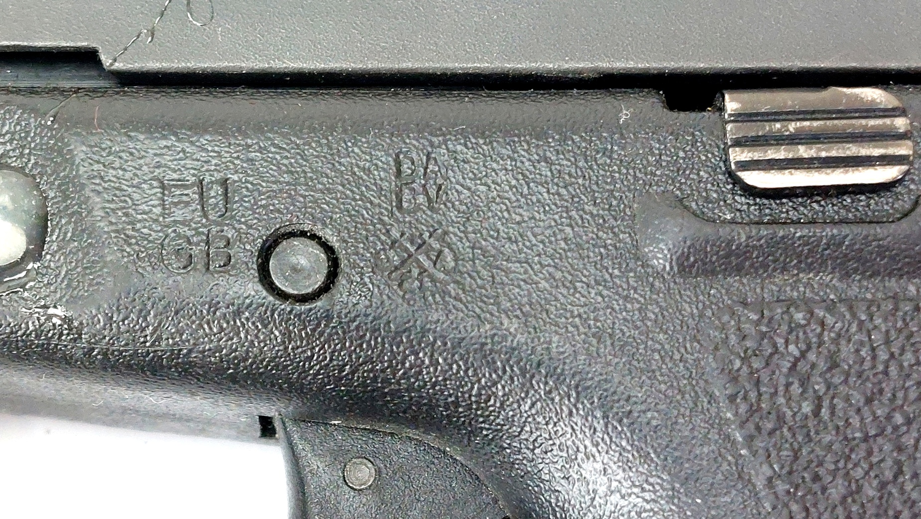 Austrian, c.1990, Glock 17 Gen 2 9mm Semi-Automatic Pistol with Factory Threaded Barrel, Sound Moderator & Original Glock Magazine, Serial No. NL14866, EU Deactivated - Image 9