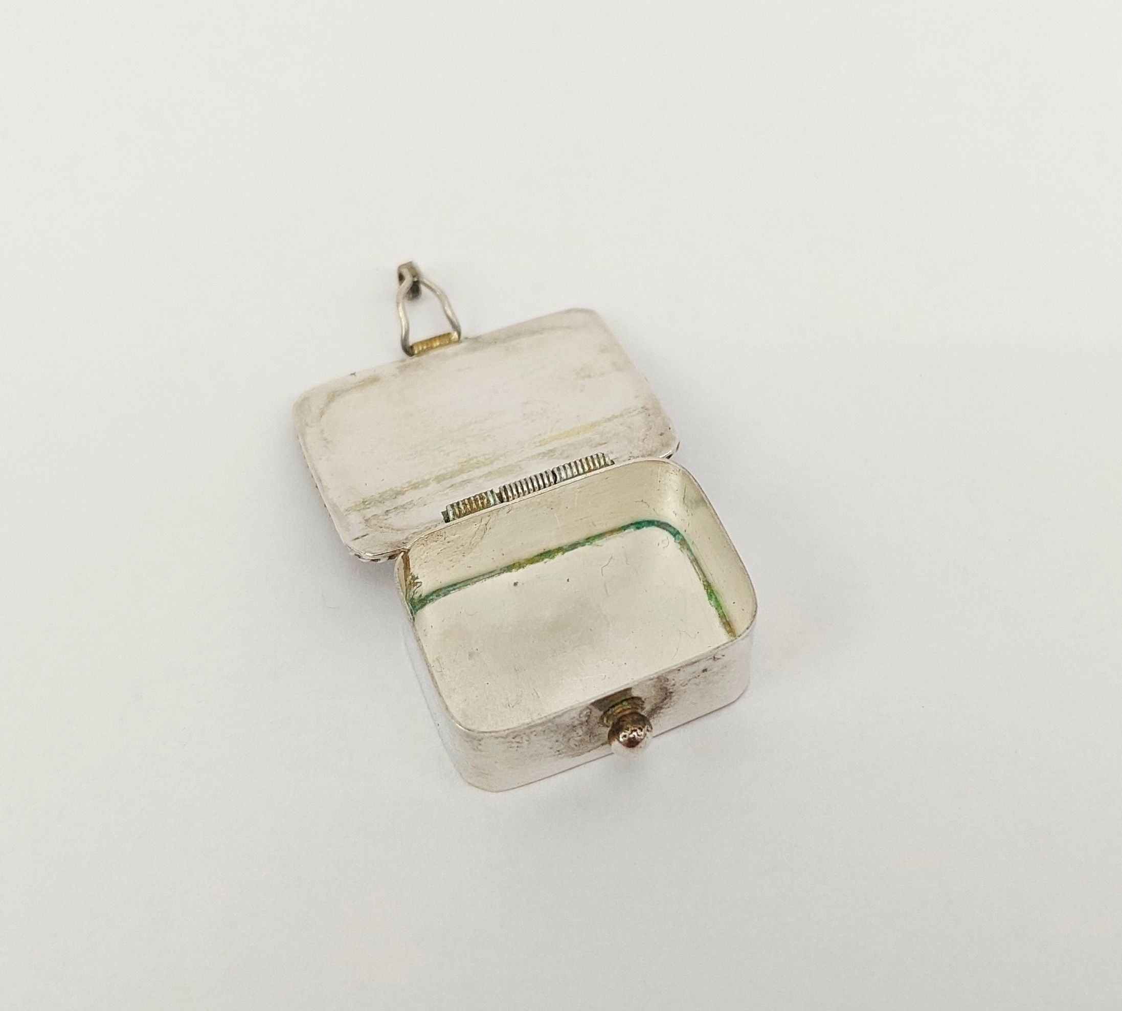 Sterling Silver And Mother of Pearl Pill Box - Image 7