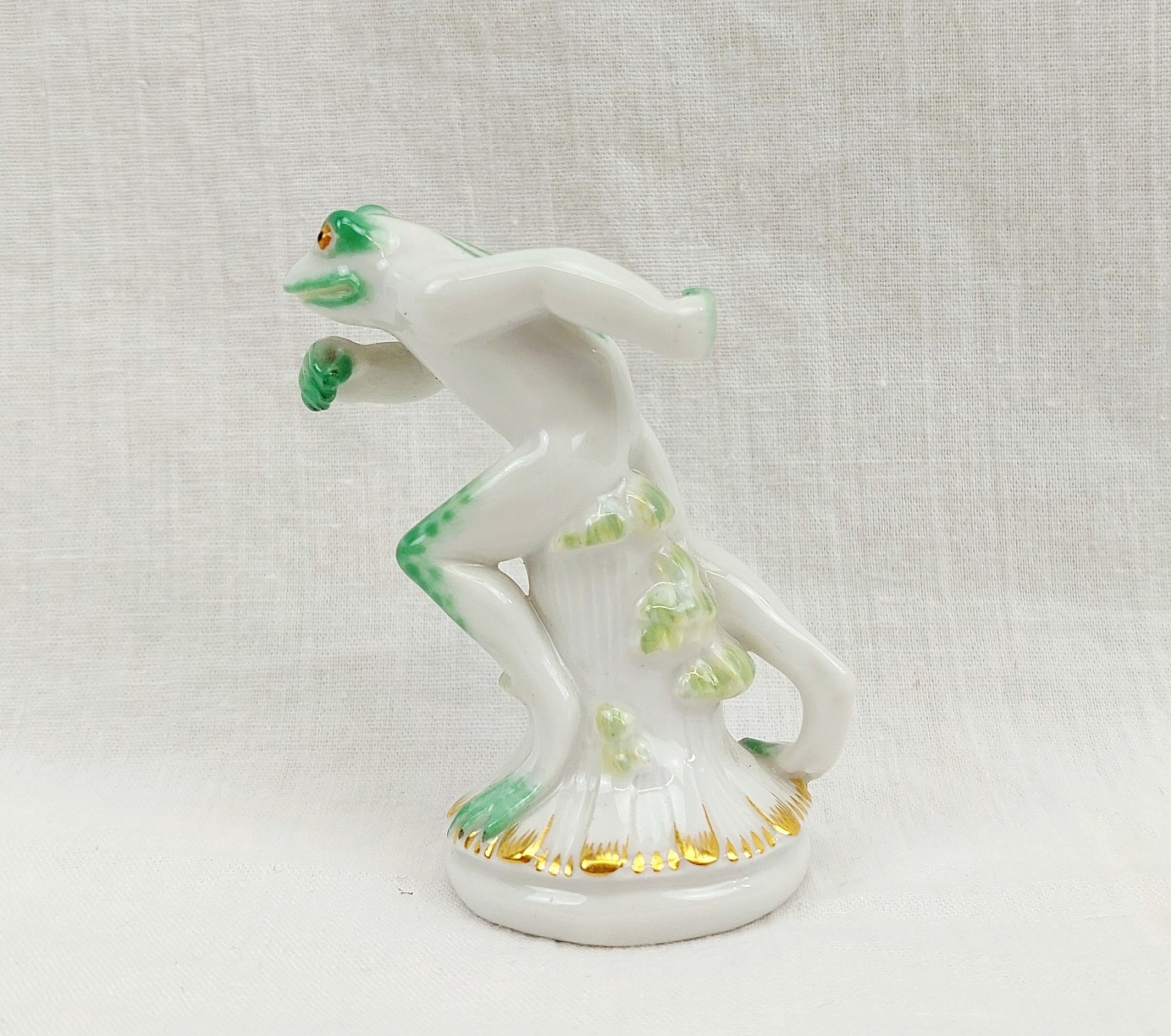 c1955 Meissen Porcelain Green Frog Bishop Chess Piece by Alexander Struck - Image 2