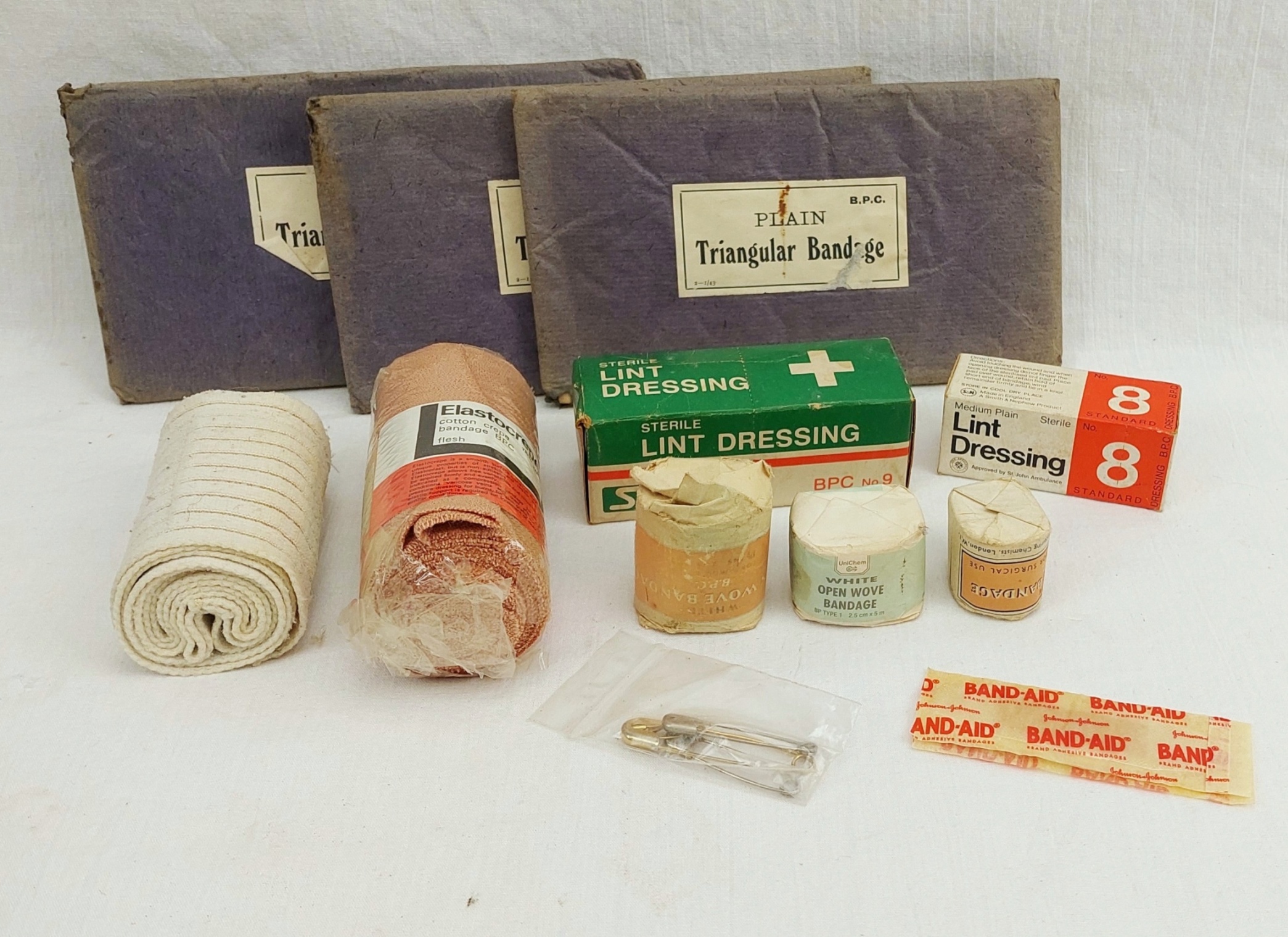 1950’s Savory and Moore Holiday Emergency Kit - Image 6