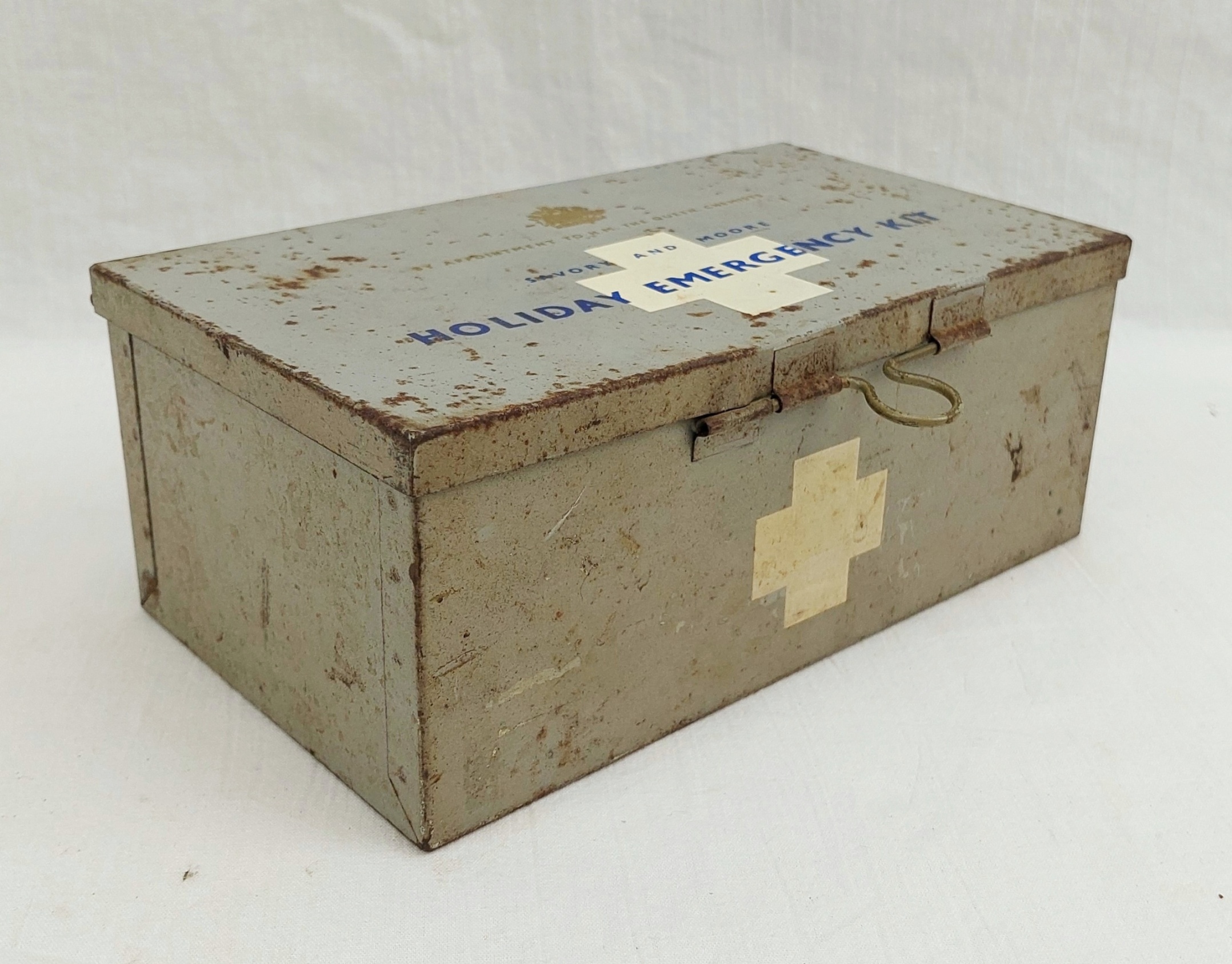 1950’s Savory and Moore Holiday Emergency Kit - Image 7