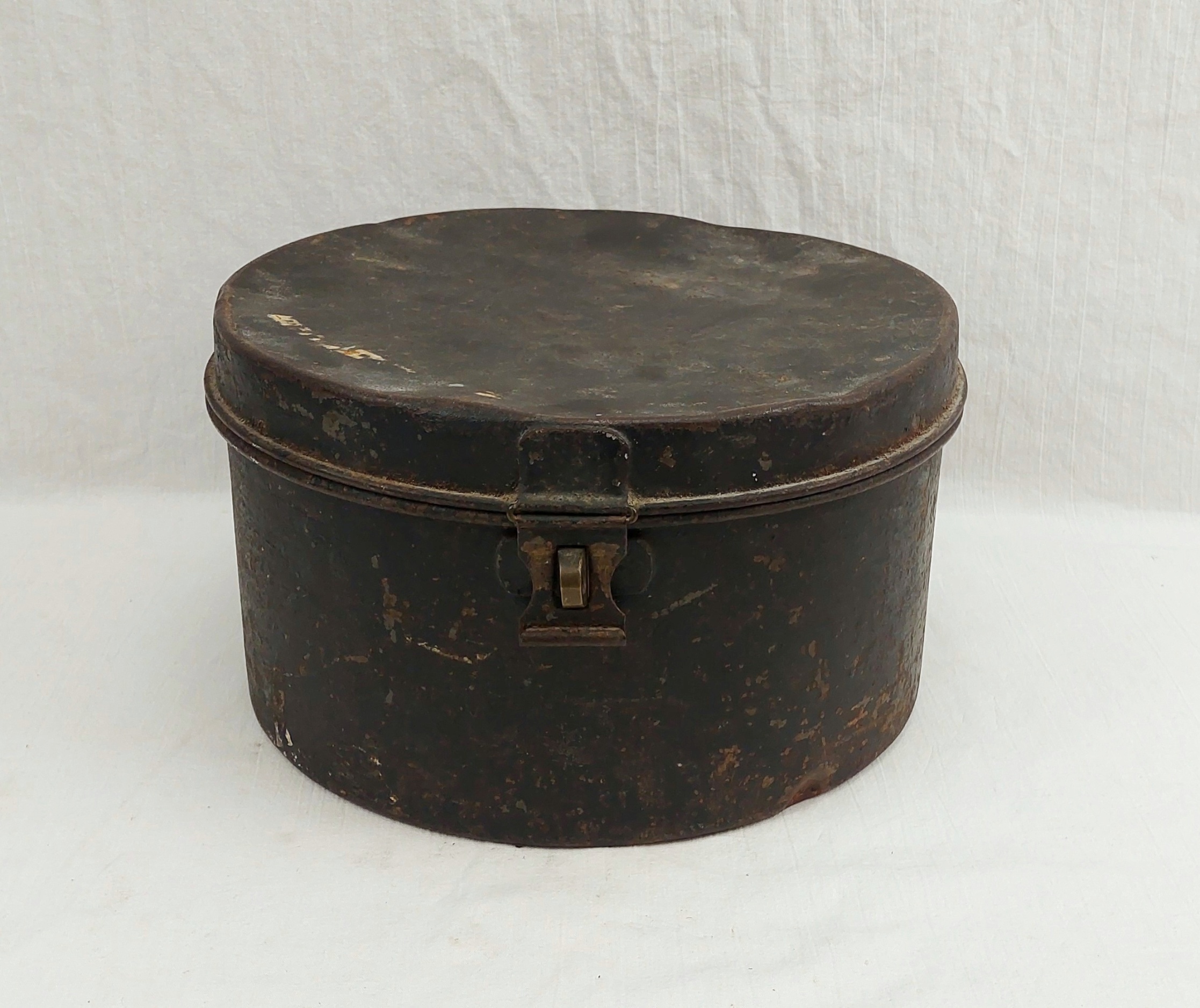 Circa WW1 Royal Navy Helmet Tin