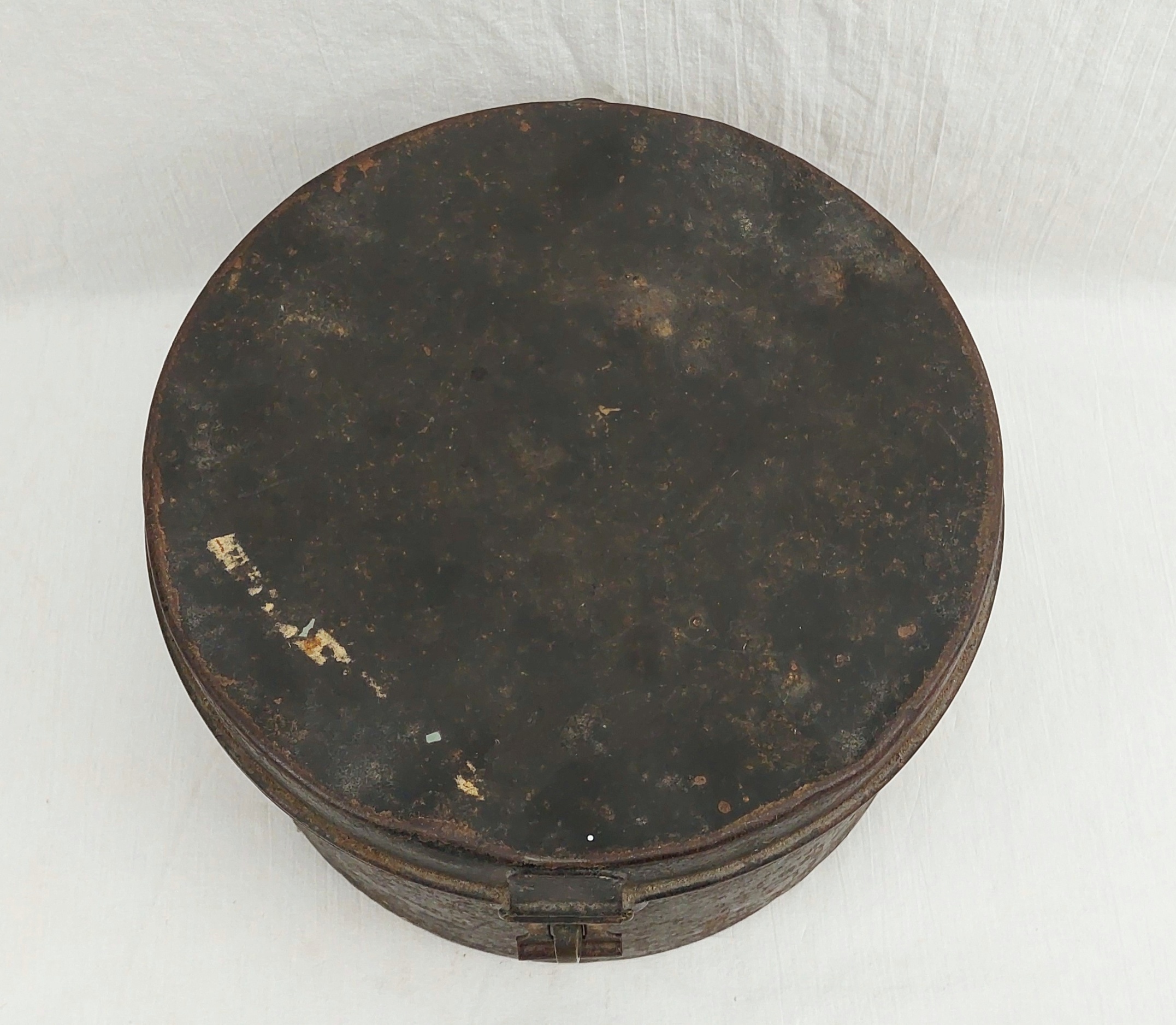 Circa WW1 Royal Navy Helmet Tin - Image 2