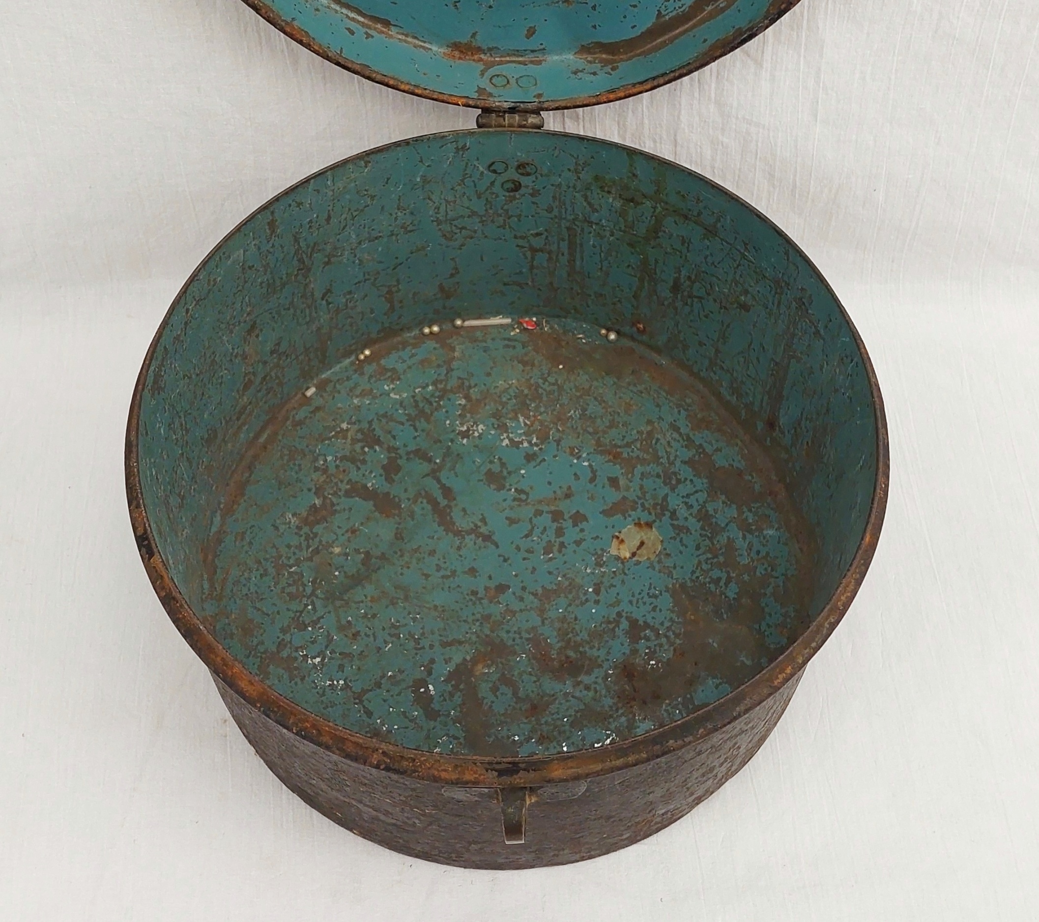 Circa WW1 Royal Navy Helmet Tin - Image 4