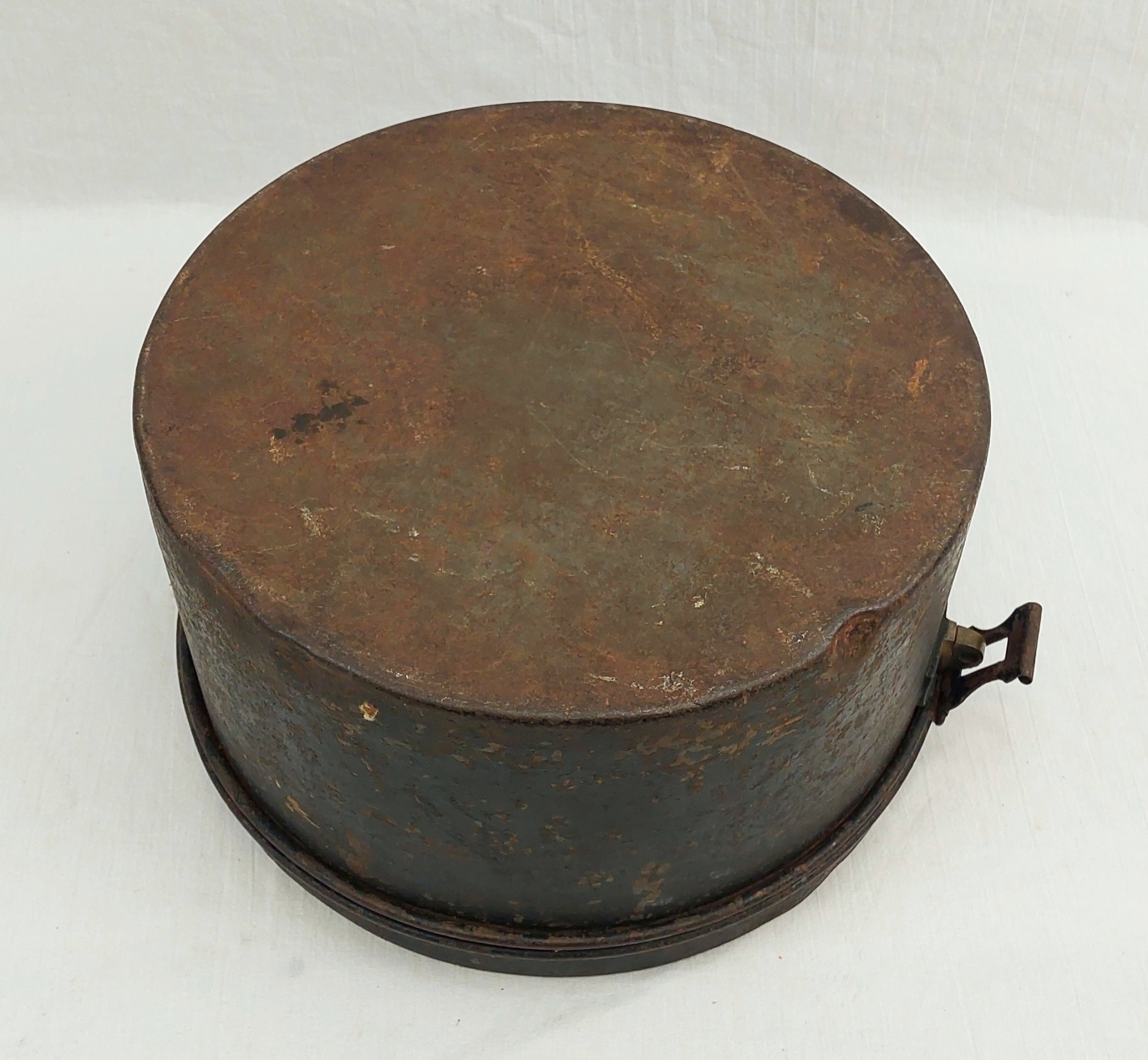 Circa WW1 Royal Navy Helmet Tin - Image 7