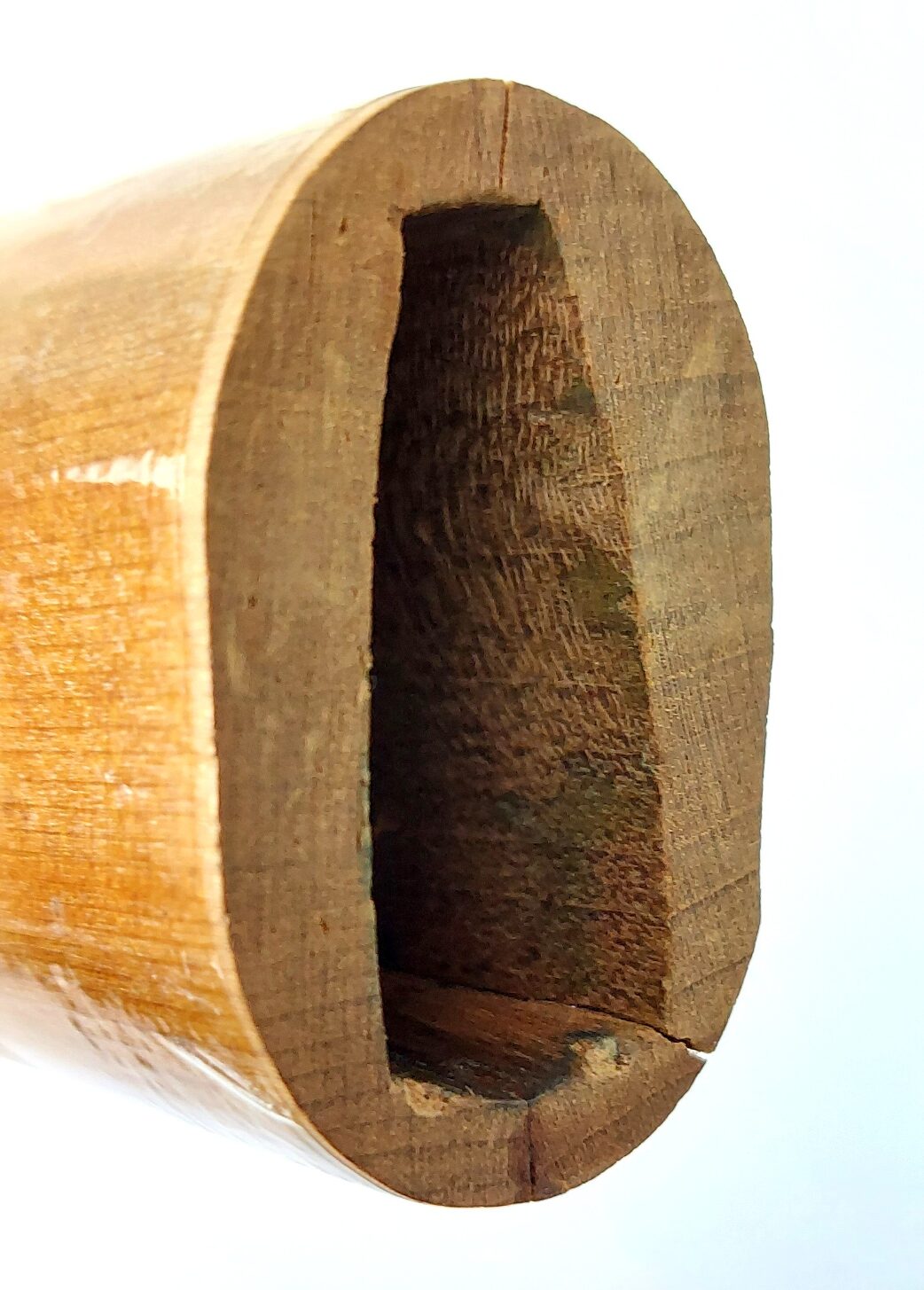 Japanese, Edo Period or Earlier, Wakizashi with Unsigned (Mumei) Blade in Shirasaya, Bearing Attribution to "Nōshū Seki Magoroku Kanemoto" - Image 16