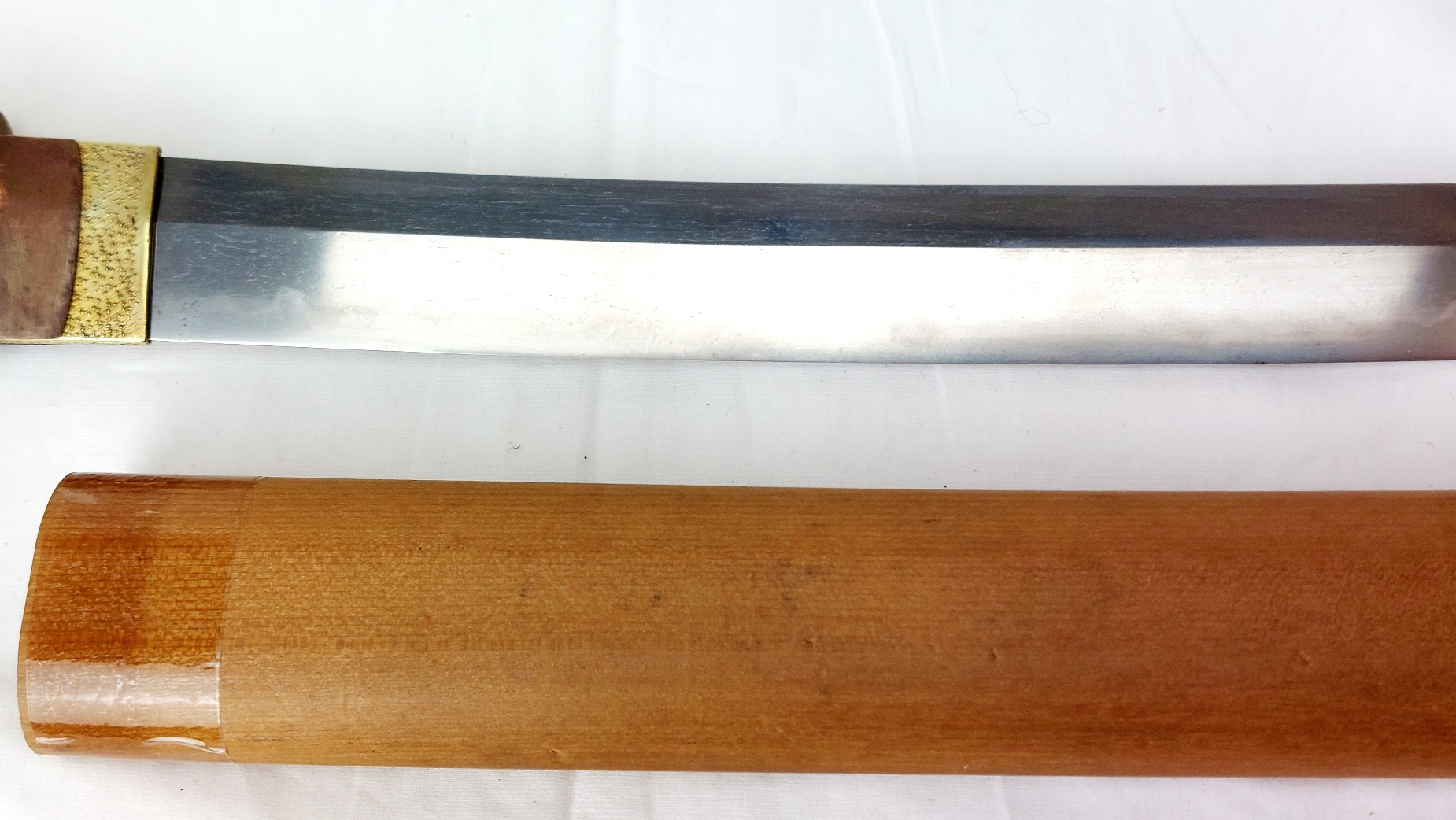 Japanese, Edo Period or Earlier, Wakizashi with Unsigned (Mumei) Blade in Shirasaya, Bearing Attribution to "Nōshū Seki Magoroku Kanemoto" - Image 7