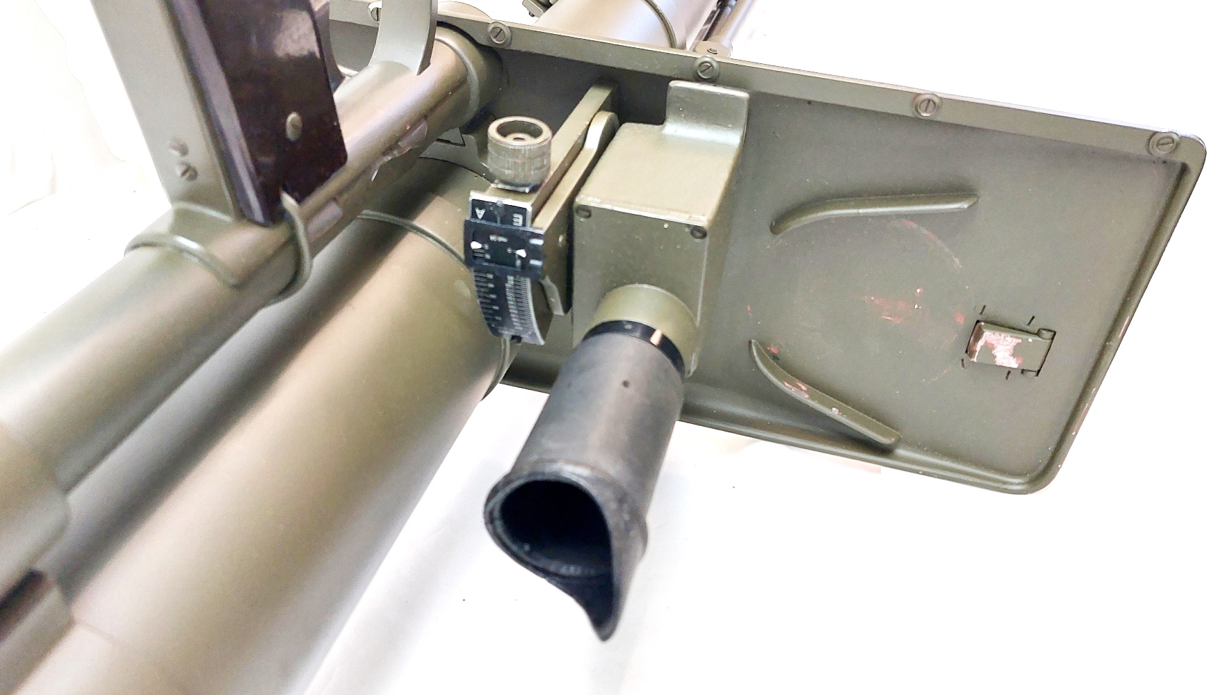US, Cold War Era, M20 "Super Bazooka" 3.5-Inch Rocket Launcher, Matching Serial No. 2619, Mod.58 Optical Sight, Bipod & Sling, Old Spec UK Deactivated - Image 17